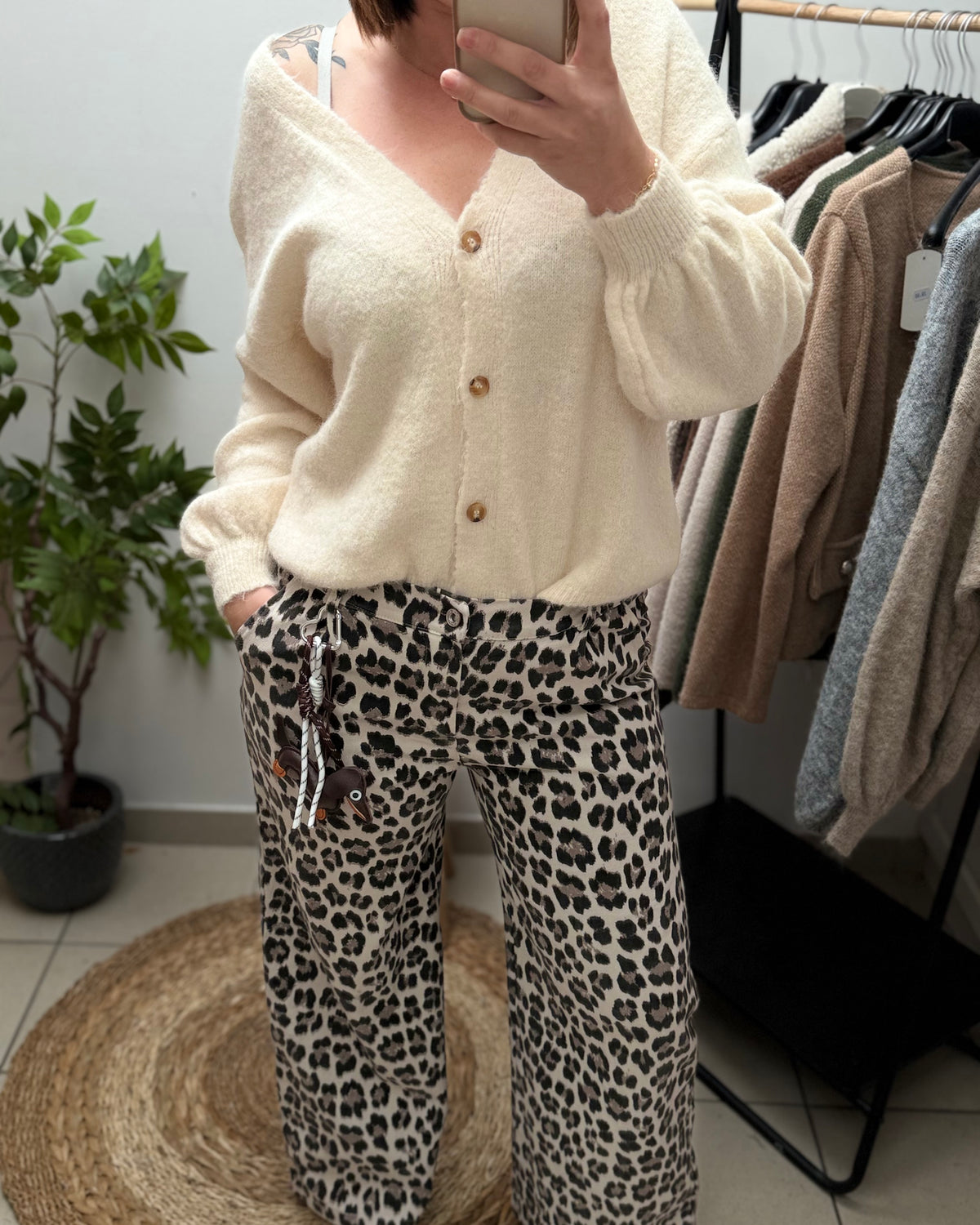 Gilet doux à bouton dorés